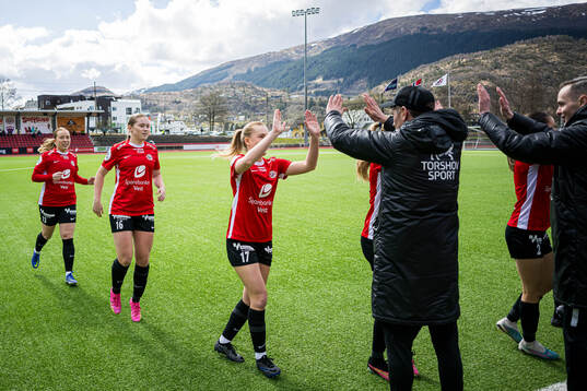 Emma Sivertsen of Arna-Bjørnar