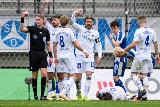 IFK Norrköpings Arnor Traustason har ont