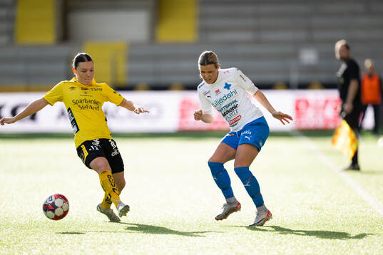 Elfsborgs Hedvig Petersson och Värnamos Mimmi Strömberg