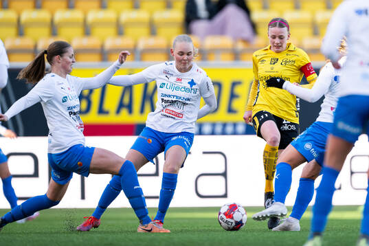 Värnamos Maria Møller Thomsen och Tova Ahlström