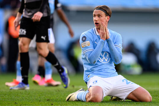 Malmö FFs Erik Botheim deppar