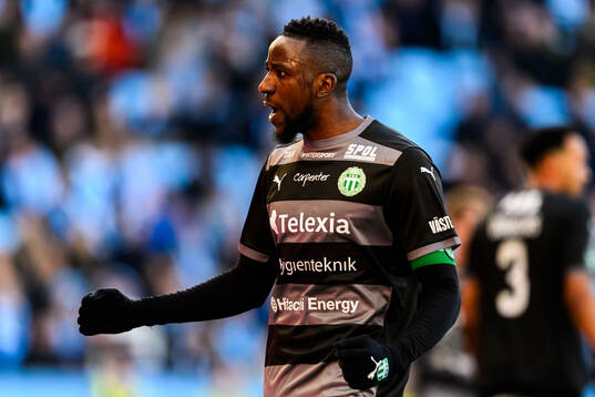 Västerås Frederic Nsabiyumva jublar
