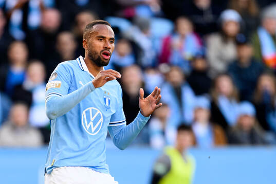 Malmö FFs Isaac Kiese Thelin deppar