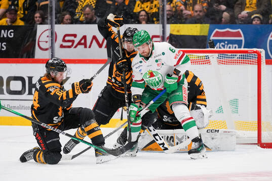 Skellefteås Jonathan Pudas och Linus Lindström mot