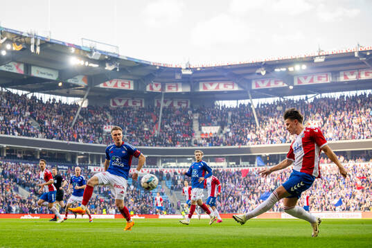 Christian Borchgrevink of Vålerenga and Jørgen Vedal