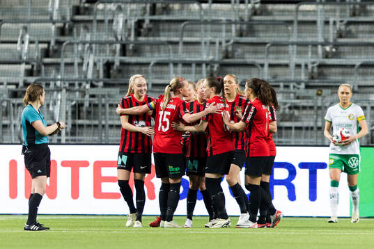 Brommapojkarnas spelare jublar