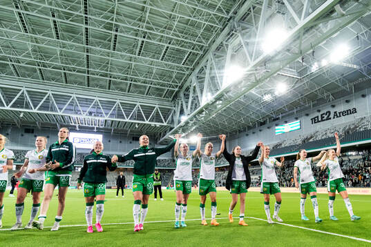 Hammarbys spelare jublar