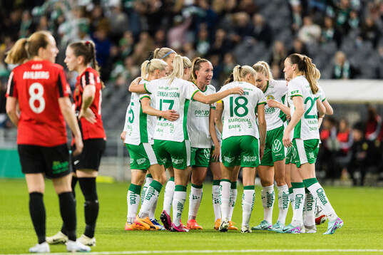 Hammarbys spelare jublar