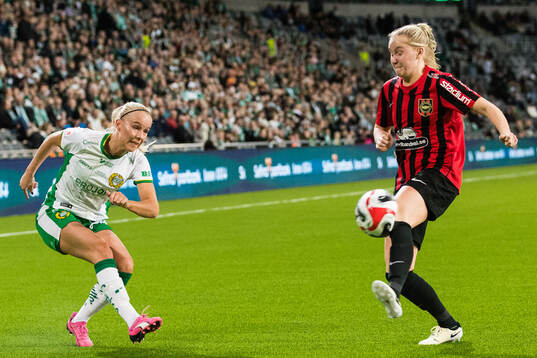 Hammarbys Stina Lennartsson och Brommapojkarnas Wilma