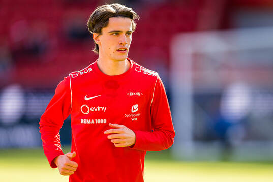 Ulrik Mathisen of Brann warms up