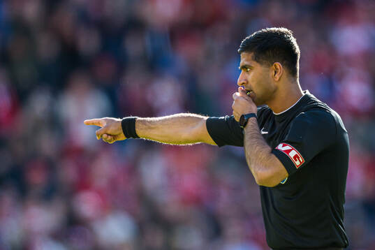 Mohammad Usman Aslam, referee