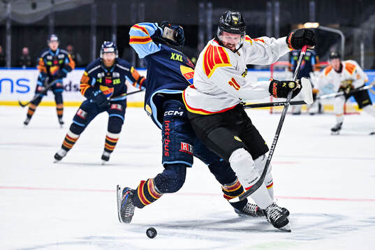 Brynäs Johannes Kinnvall och Djurgårdens Victor Eklund