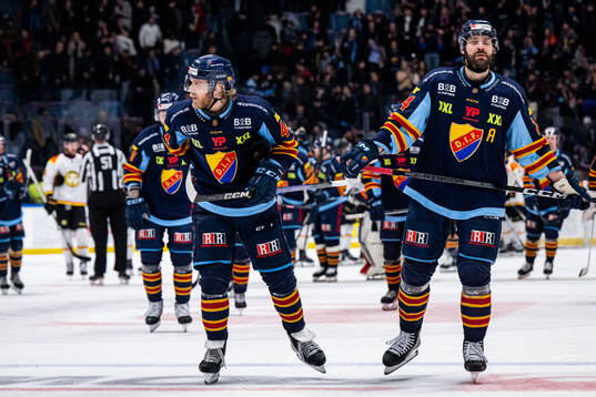 Djurgårdens Olle Liss och Ludvig Rensfeldt deppar