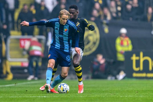 Djurgårdens Oskar Fallenius och AIKs Ismaila Coulibaly