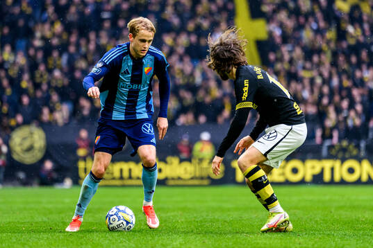 Djurgårdens Oskar Fallenius och AIKs Axel Björnström