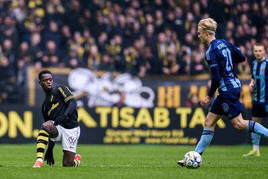 AIKs Ismaila Coulibaly och Djurgårdens Lucas Bergvall