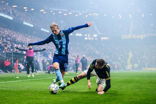 Djurgårdens Tobias Gulliksen och AIKs Mads Døhr Thychosen