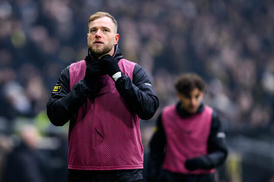 AIKs John Guidetti värmer upp