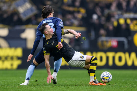 Djurgårdens Gustav Wikheim och AIKs Bersant Celina