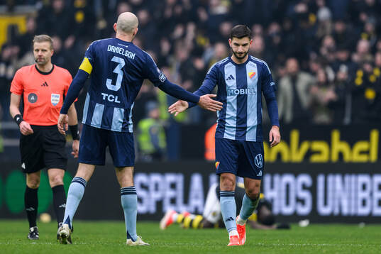 Djurgårdens Marcus Danielson och Besard Sabovic deppar