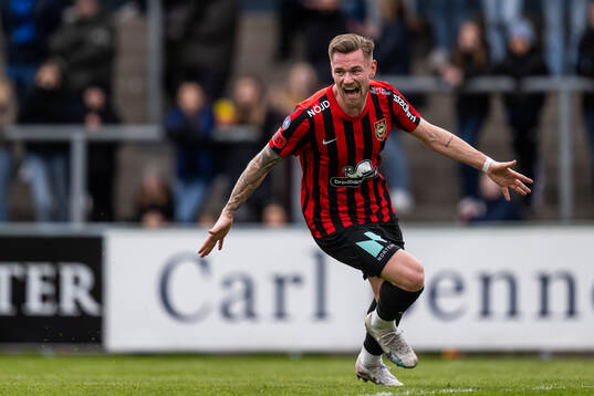 Brommapojkarnas Rasmus Örqvist jublar
