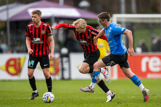 Brommapojkarnas Alfons Lohake och Halmstads Jonathan