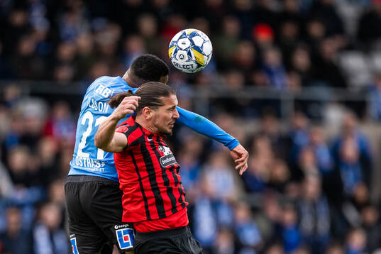 Halmstads Marcus Olsson och Brommapojkarnas Nikola Vasic
