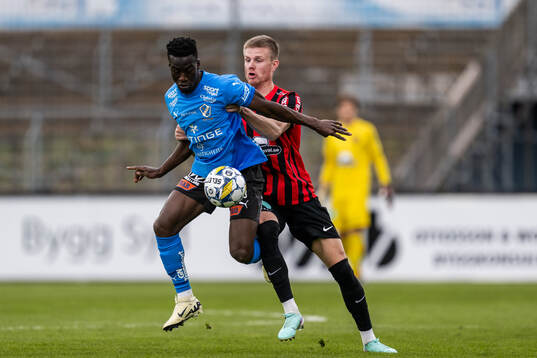 Halmstads Naeem Mohammed och Brommapojkarnas Eric