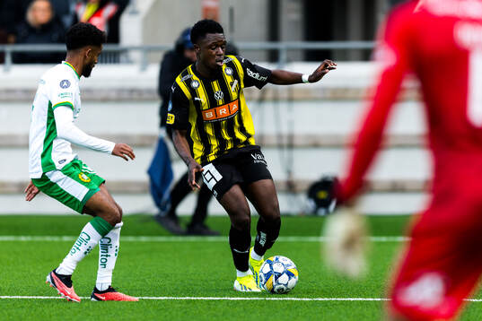Hammarbys Tesfaldet Tekie och Häckens Zeidane Inoussa