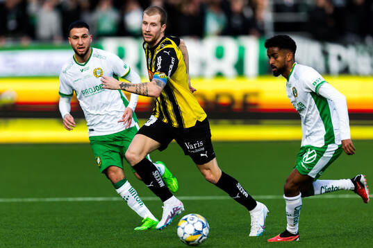 Häckens Simon Gustafson och Hammarbys Tesfaldet Tekie