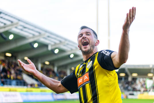 Häckens Even Hovland jublar