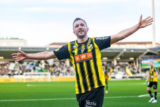 Häckens Even Hovland jublar