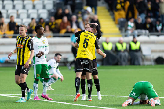 Häckens Jacob Barret Laursen och Even Hovland jublar