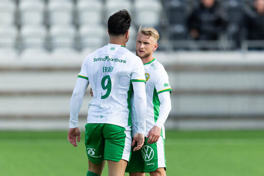 Hammarbys Jusef Erabi och Simon Strand  deppar