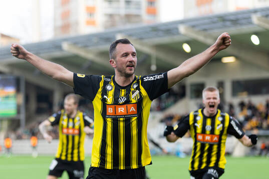 Häckens Even Hovland jublar