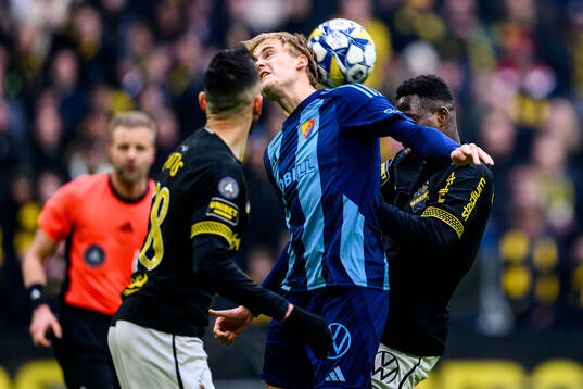 Djurgårdens Oskar Fallenius och AIKs Ismaila Coulibaly