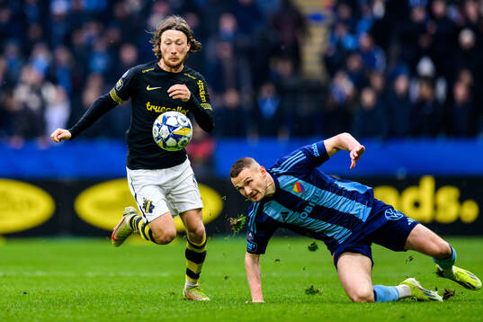 AIKs Axel Björnström och Djurgårdens Piotr Johansson