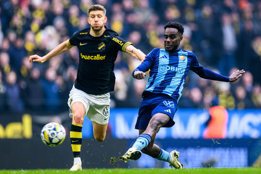 AIKs Anton Salétros och Djurgårdens Tokmac Nguen