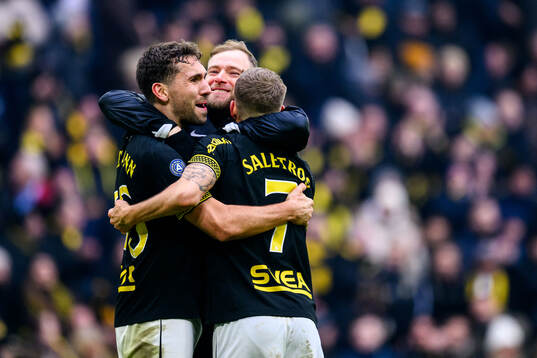 AIKs Benjamin Tiedemann Hansen, John Guidetti  och Anton
