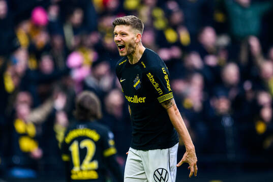 AIKs Anton Salétros jublar