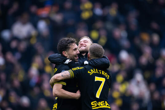 AIKs Benjamin Tiedemann Hansen, John Guidetti och Anton