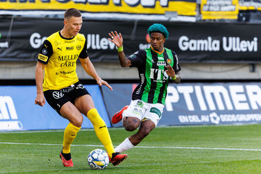 Mjällbys Arvid Brorsson och GAISs Chovanie Shakur