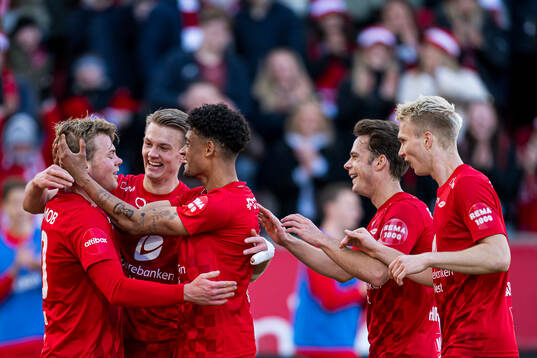 Aune Heggebø of Brann celebrates
