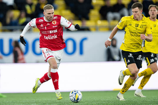 Kalmars Jonathan Ring och Elfsborgs Andri Fannar Baldursson