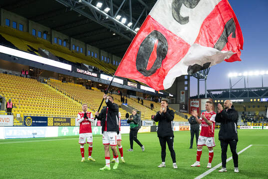 Kalmars Lars Saetra jublar