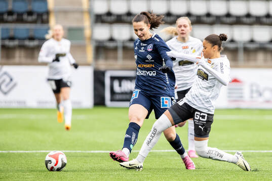 Linköpings Nellie Karlsson och Häckens Felicia Schröder