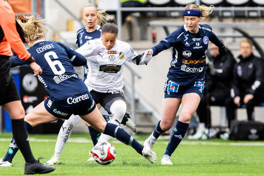 Häckens Felicia Schröder och Linköpings Emma Östlund