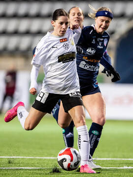 Häckens Clarissa Larisey och Linköpings Emma Östlund