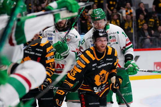 Rögles Rodrigo Abols och Skellefteås Filip Sandberg