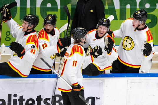 Brynäs Oliver Tärnström jublar